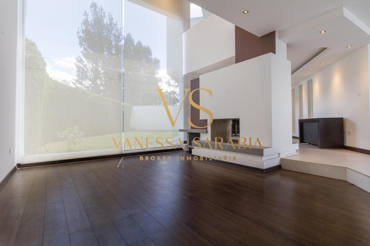 Venta Casa Urb. San German Valle de Los Chillos Sector Conocoto, Quito - Ecuador — imagen 7