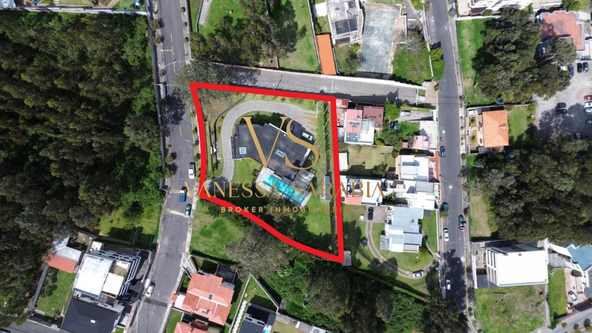 Vendo Casa Exclusiva en Iñaquito Alto, Ubicada Dentro de Urbanización Privada en Quito – Ecuador — imagen 10