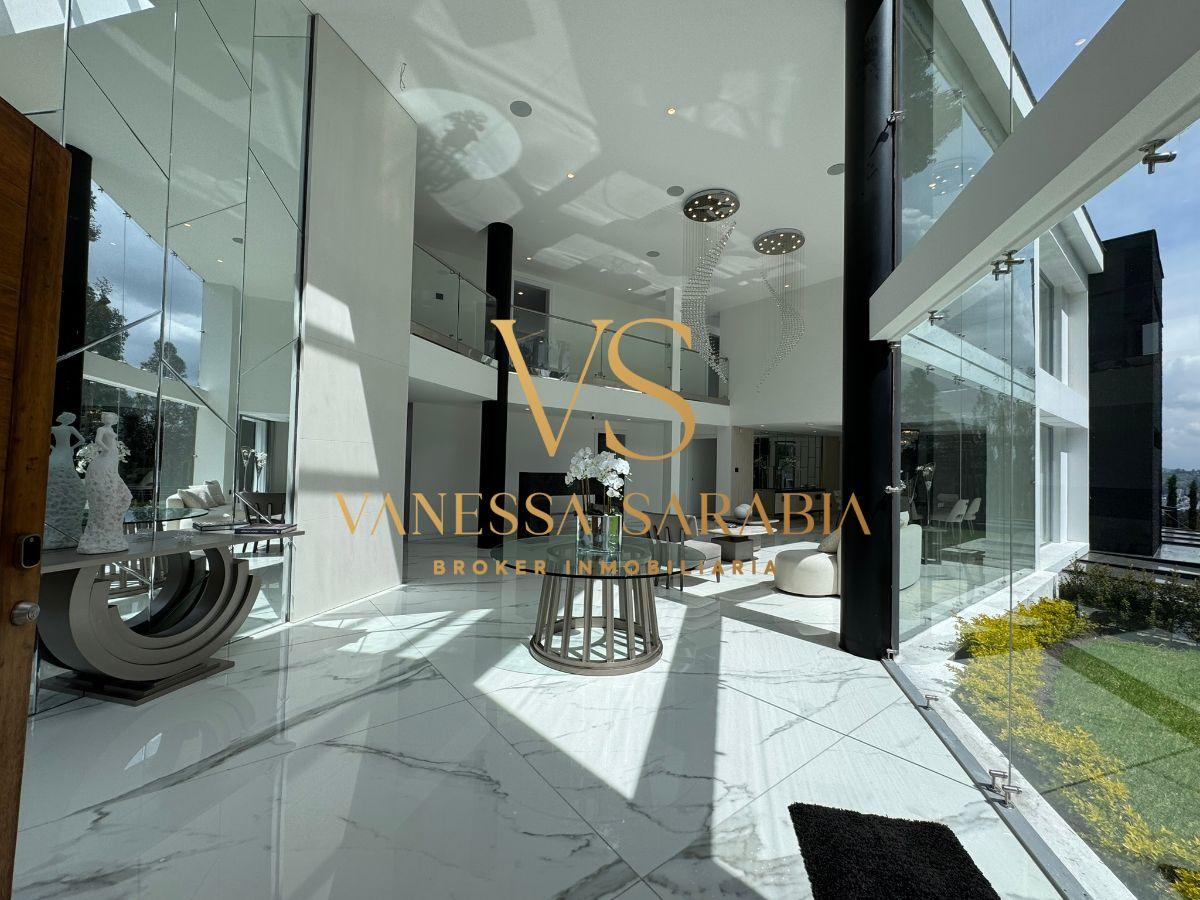 Vendo Casa Exclusiva en Iñaquito Alto, Ubicada Dentro de Urbanización Privada en Quito – Ecuador — imagen 7
