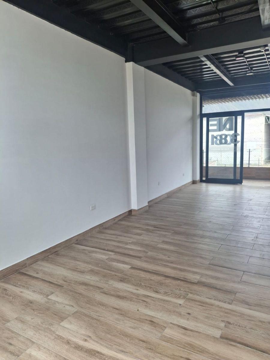 Local Comercial de 60 m² en Venta en Mitad del Mundo — imagen 3