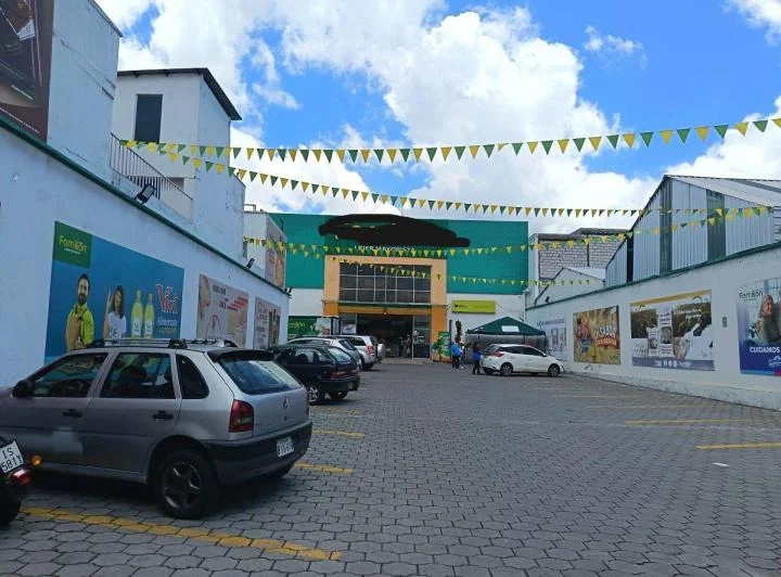 Propiedad Comercial en Venta Junto Al Mercado Mayorista de Quito Ayapamba — imagen 1