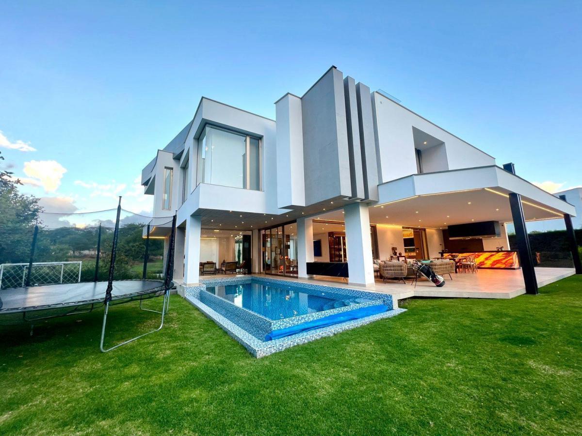 Mv - Puembo, Urbanizacion Club Los Arrayanes, en Venta Casa de Lujo 4d 573,67 m² de Cubierta — imagen 9