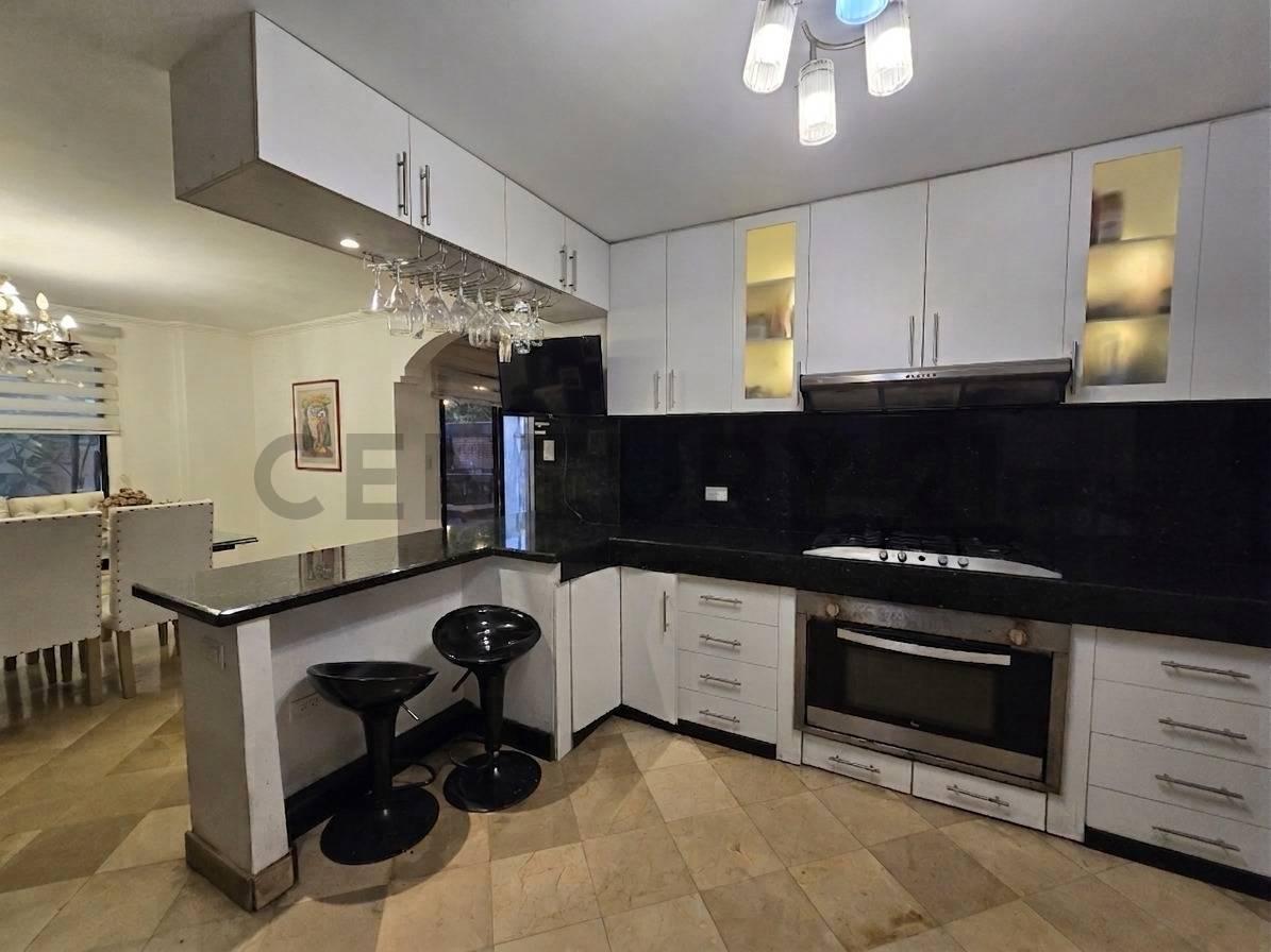 Venta Casa con Jacuzzi de 3 Dorm. en La Ciudadela Ceibos Norte, C. Ram, Guayas — imagen 6