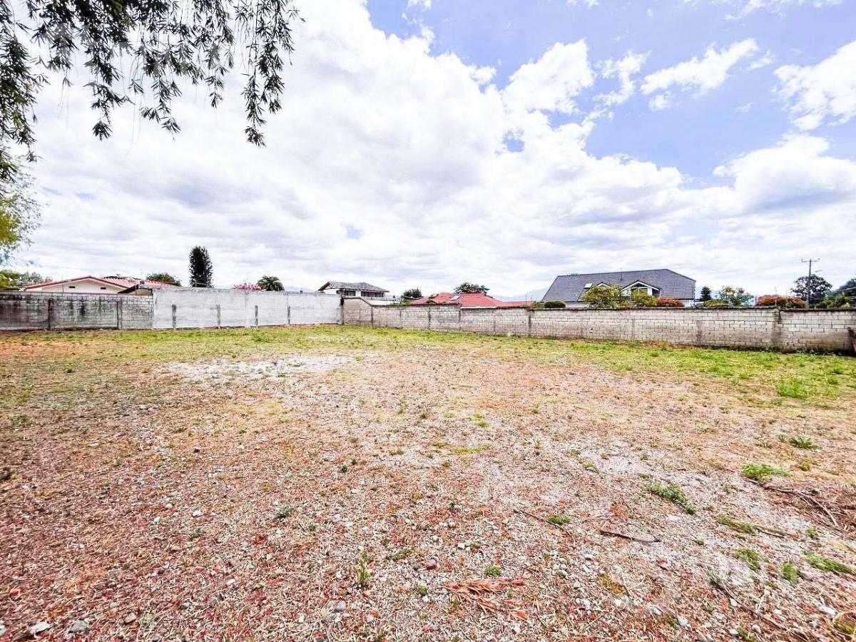 Venta de Terreno con Cerramiento - Sector Sangolquí — imagen 2