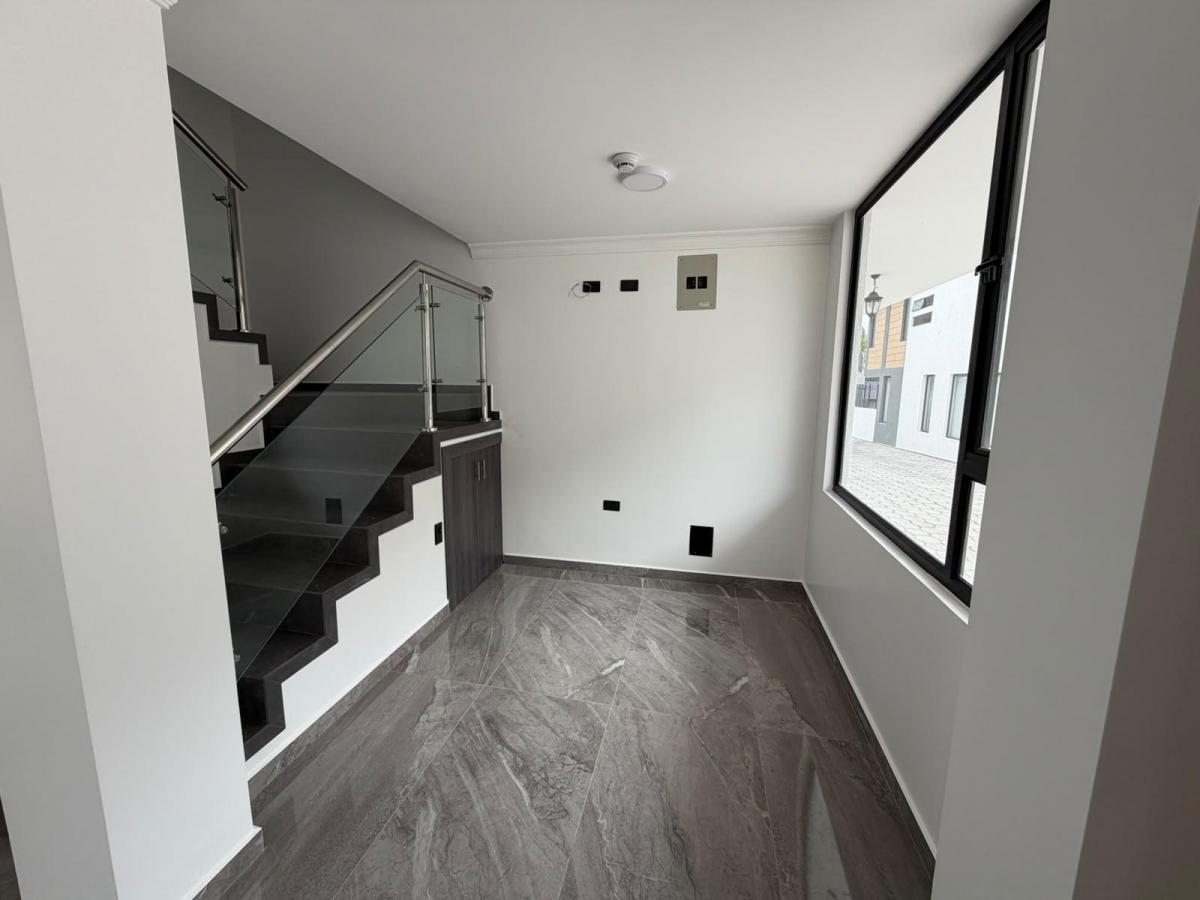 Casa de Venta Vip en El Sur de Ambato, Tungurahua — imagen 9