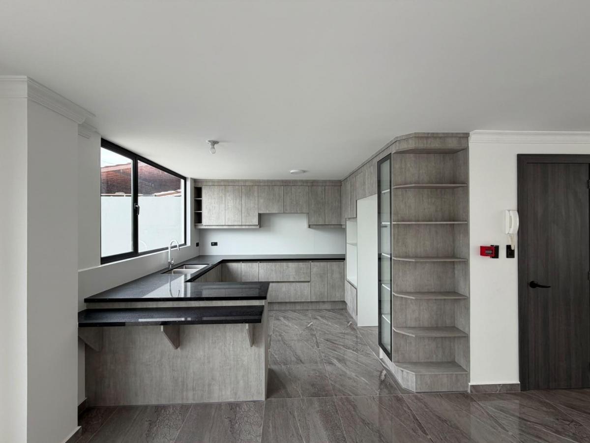 Casa de Venta Vip en El Sur de Ambato, Tungurahua — imagen 8
