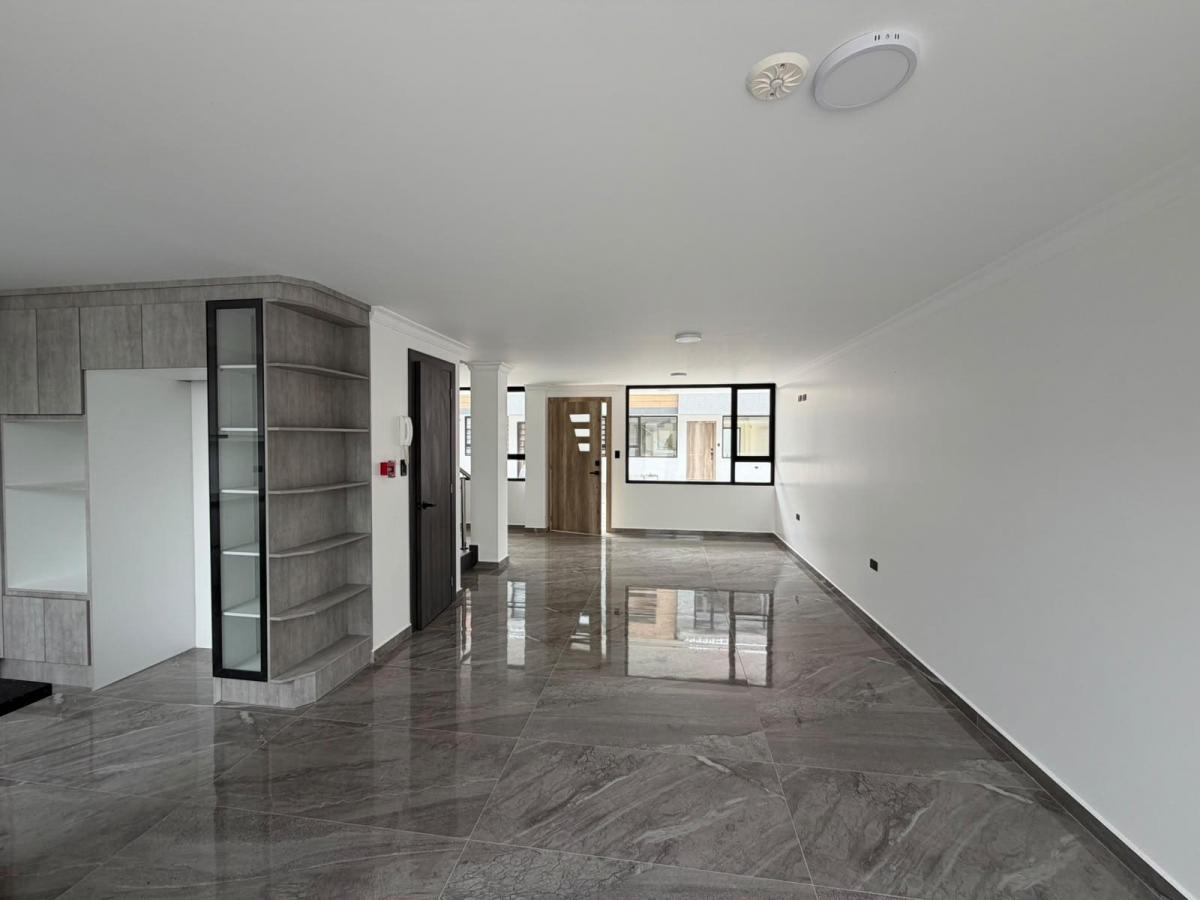 Casa de Venta Vip en El Sur de Ambato, Tungurahua — imagen 6