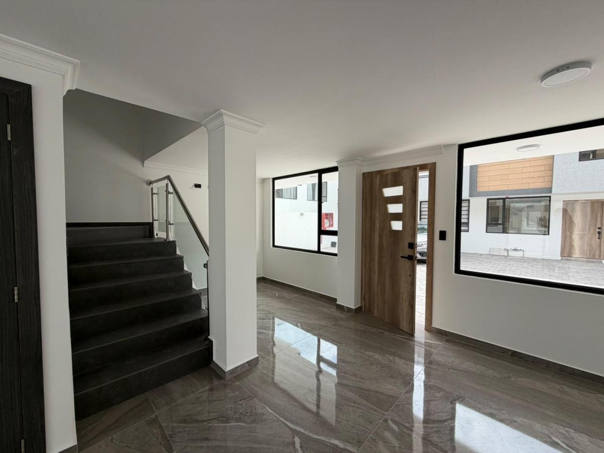 Casa de Venta Vip en El Sur de Ambato, Tungurahua — imagen 5