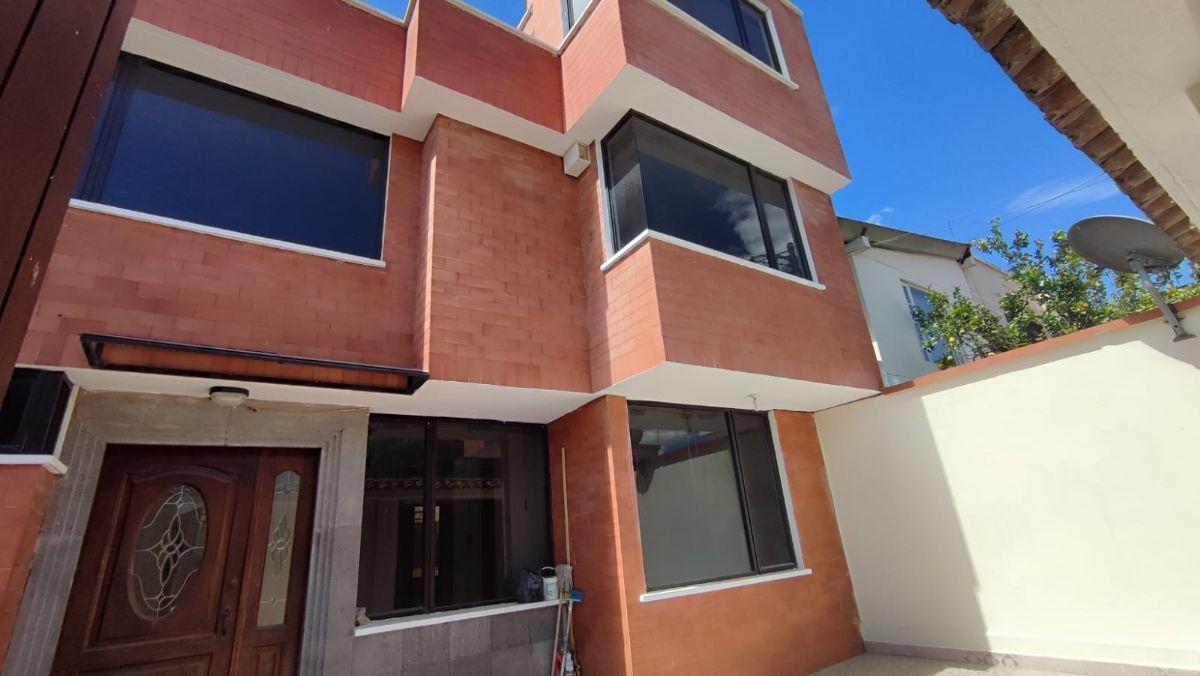 Venta Casa Amplia - Sector Pusuquí — imagen 10