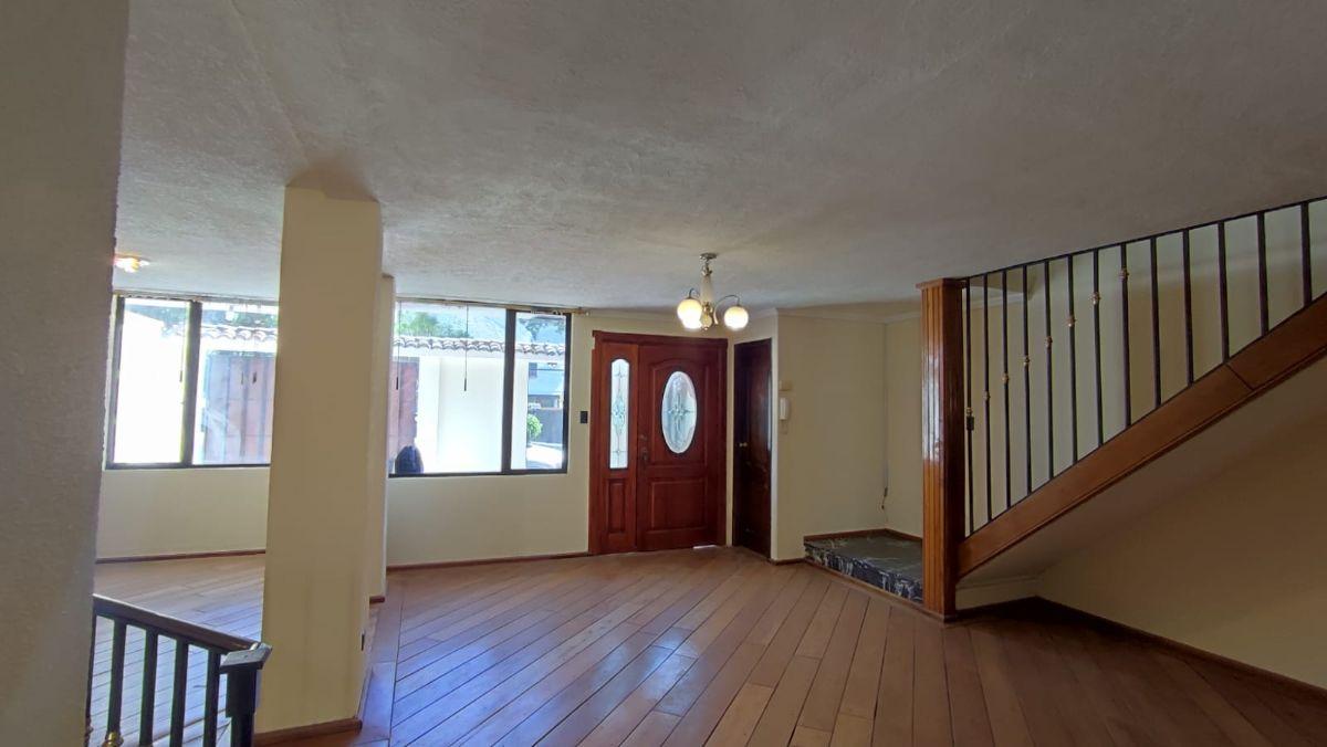 Venta Casa Amplia - Sector Pusuquí — imagen 6