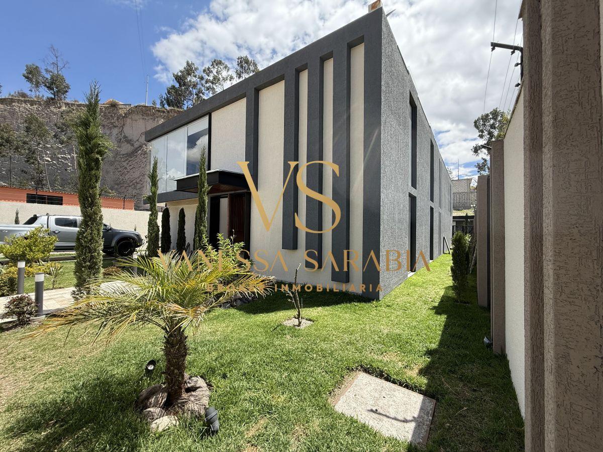 Venta Casa Moderna en Valle Hermoso en Latacunga - Ecuador, Cotopaxi — imagen 10