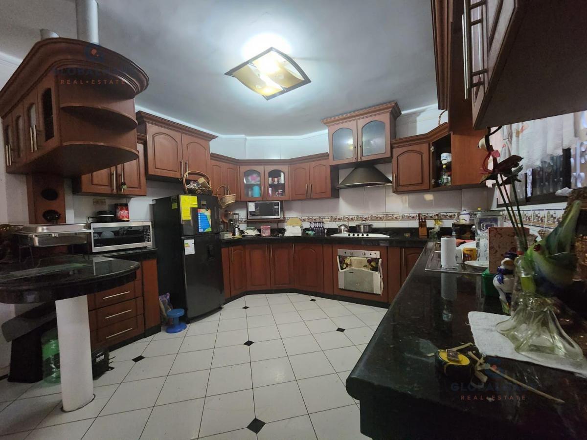 Casa en Venta/alquiler en Urb. Parques del Rio - La Puntilla, 4 Habitaciones, Piscina. m. N. Guayas — imagen 2