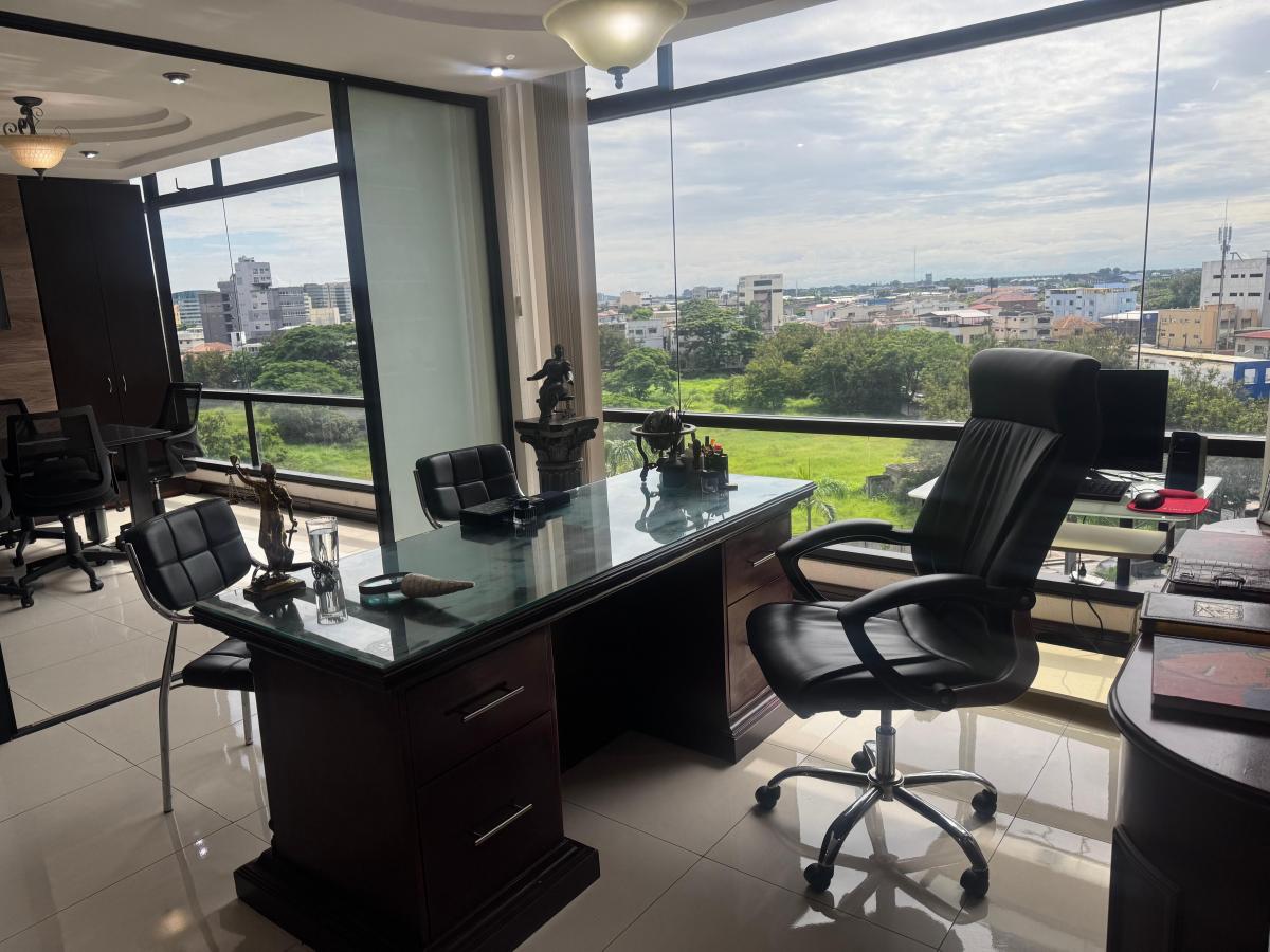 Oficina Corporativa en Venta, World Trade Center. 103 M².espectacular Vista, Guayas — imagen 9