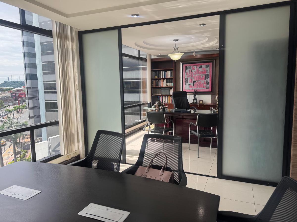 Oficina Corporativa en Venta, World Trade Center. 103 M².espectacular Vista, Guayas — imagen 8