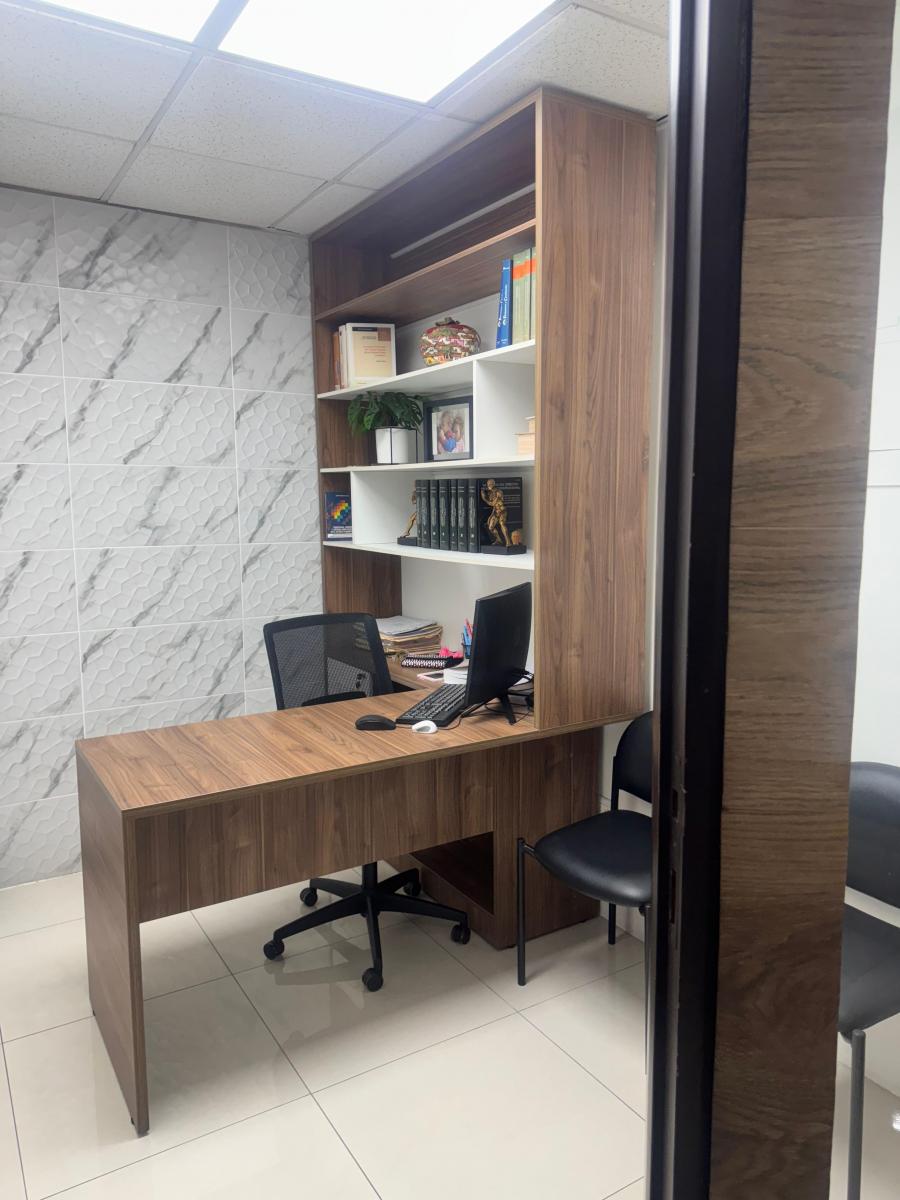Oficina Corporativa en Venta, World Trade Center. 103 M².espectacular Vista, Guayas — imagen 5