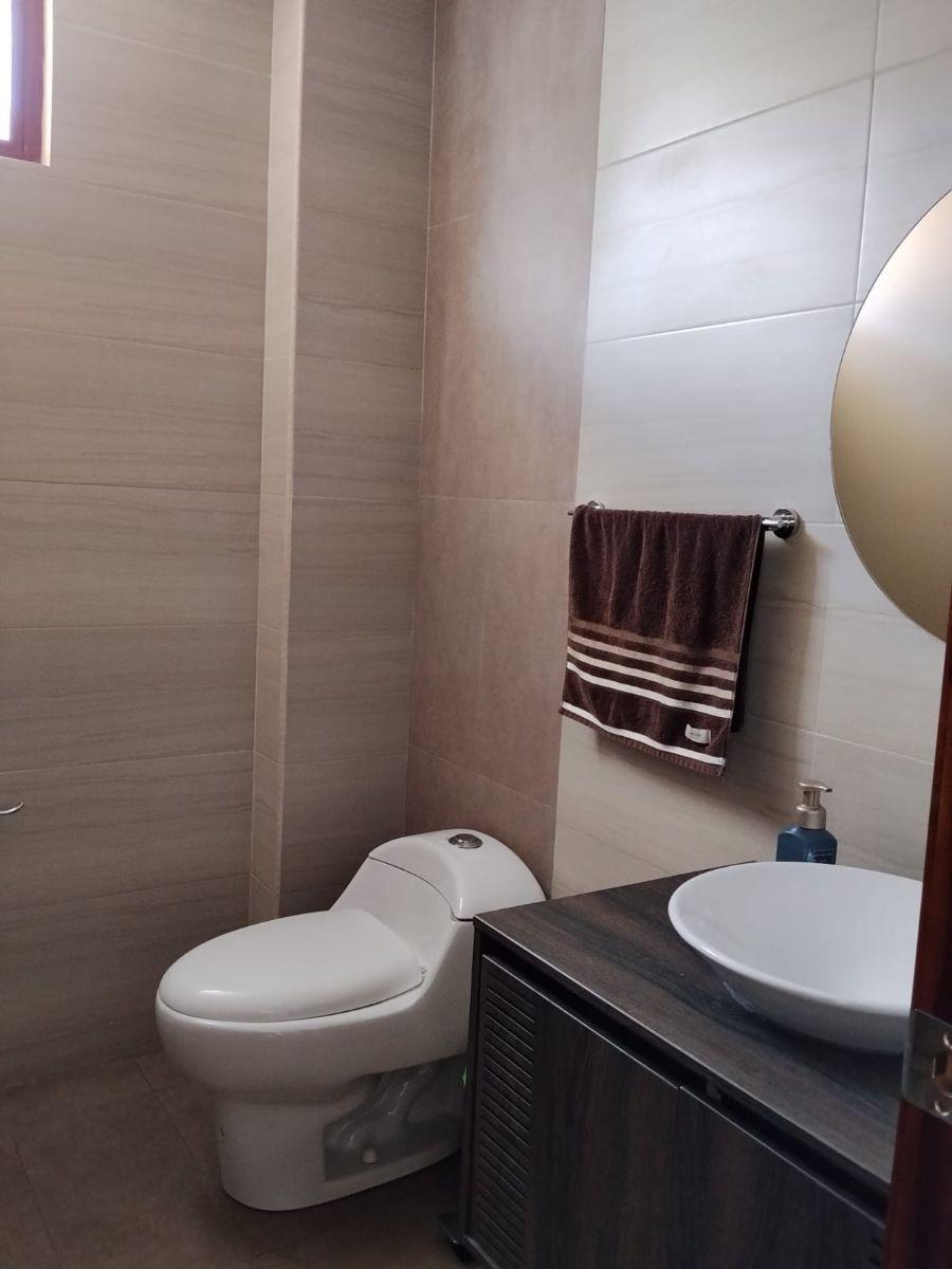 Casa de 333 m² con 3 Dorm. en Venta en Calderón, Sector Landazuri — imagen 7
