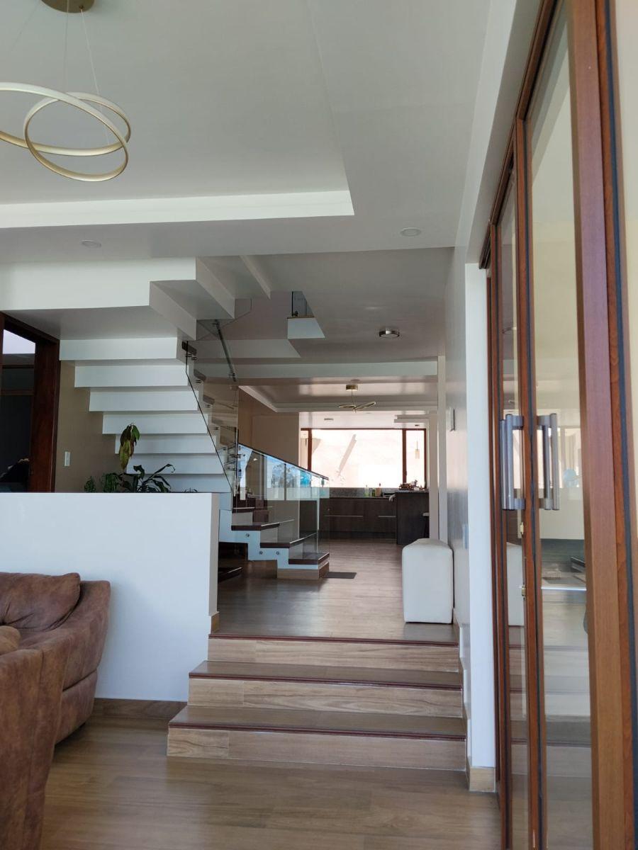 Casa de 333 m² con 3 Dorm. en Venta en Calderón, Sector Landazuri — imagen 2