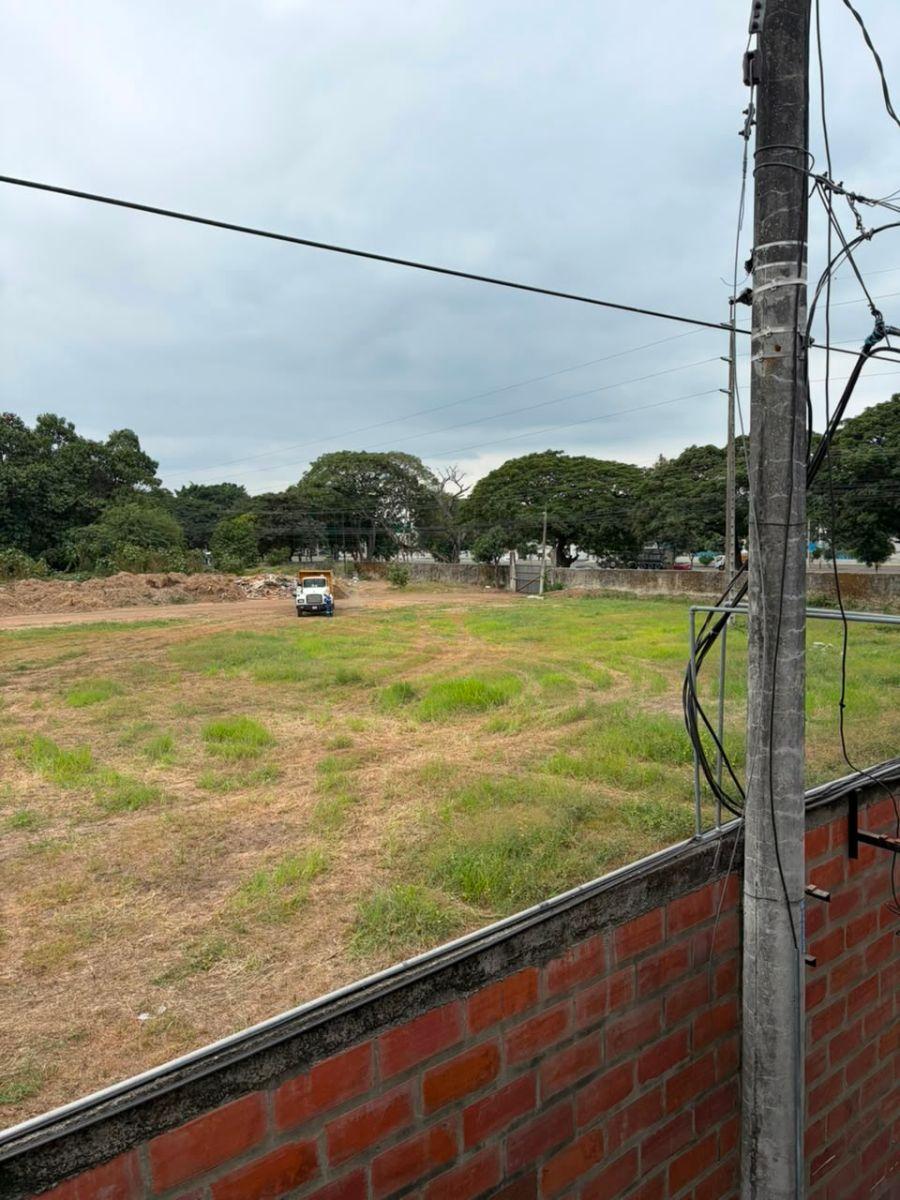 Alquilo Terrenos en Vía a La Costa Al Pie de La Vía, Guayas — imagen 3