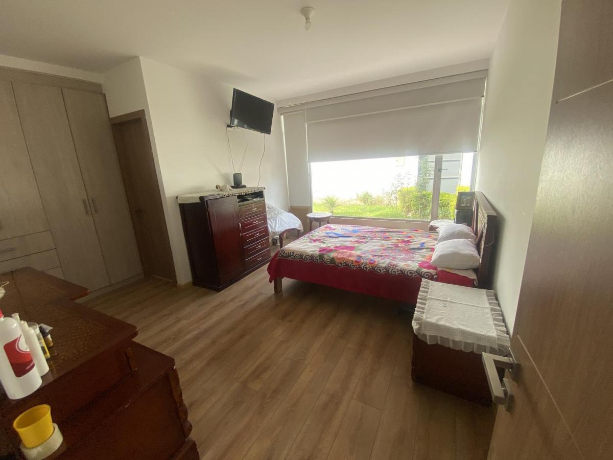 Venta Departamento Amplio, Moderno, 3 Habitaciones, Sector Tumbaco, Quito — imagen 3