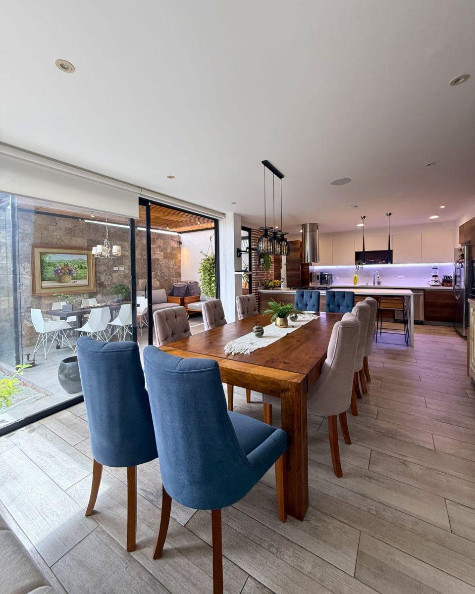 Casa Inteligente de Lujo en Venta | Tumbaco | Chaquiñán | Conjunto Paseo del Chaquiñán — imagen 8