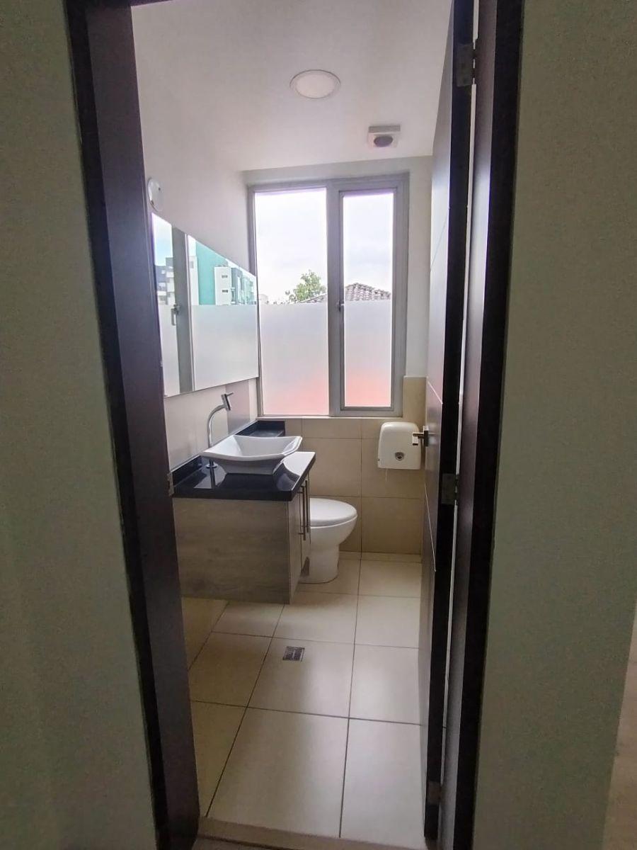 Oficina Comercial de 86 m² en Venta, Centro Norte — imagen 4