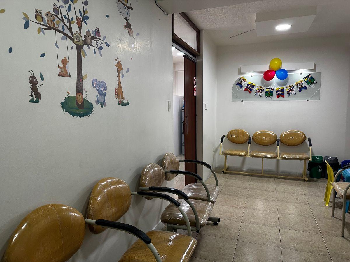 Se Venden Almacenes y Oficinas en El Centro de Ambato, Tungurahua — imagen 5
