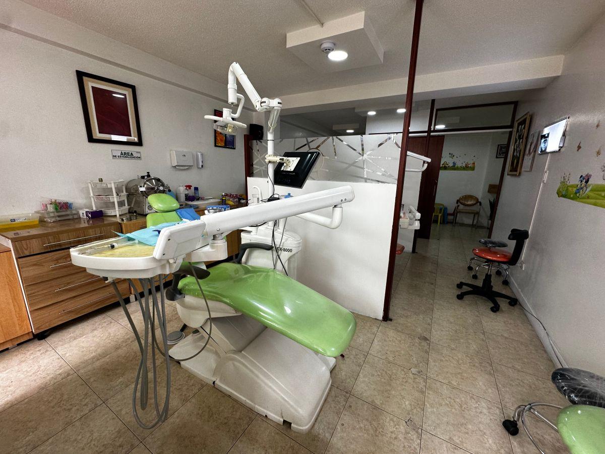 Se Venden Almacenes y Oficinas en El Centro de Ambato, Tungurahua — imagen 4