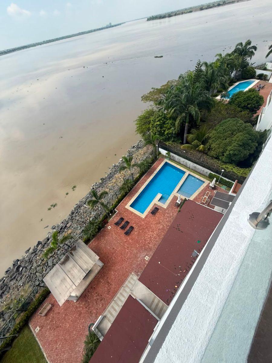 Mocoli Urb. Dubai Departamento Vista Al Río en Venta. Guayas — imagen 9