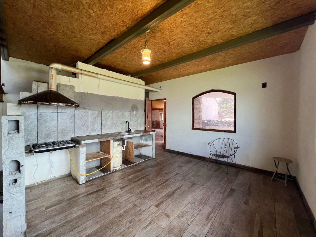 Casa con Terreno en Ricaurte, Barrio El Cisne, Azuay — imagen 9