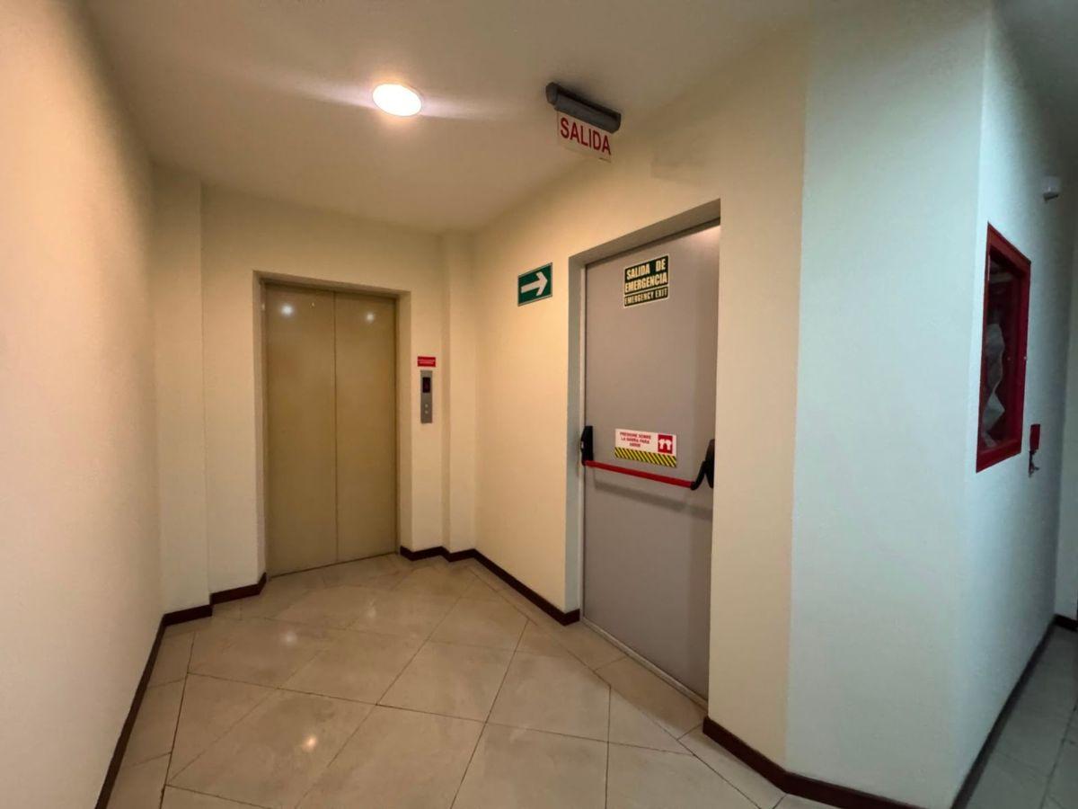 Oficina Amoblada en Vta Sector La Mariscal — imagen 2