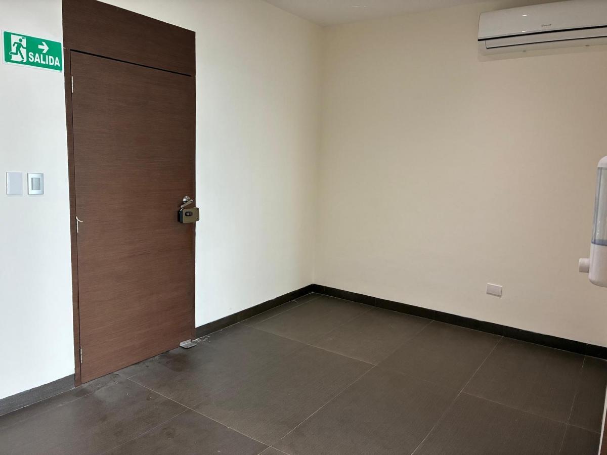 Oficina de Venta en Edif. Blue Towers, Piso 9. Guayas — imagen 6