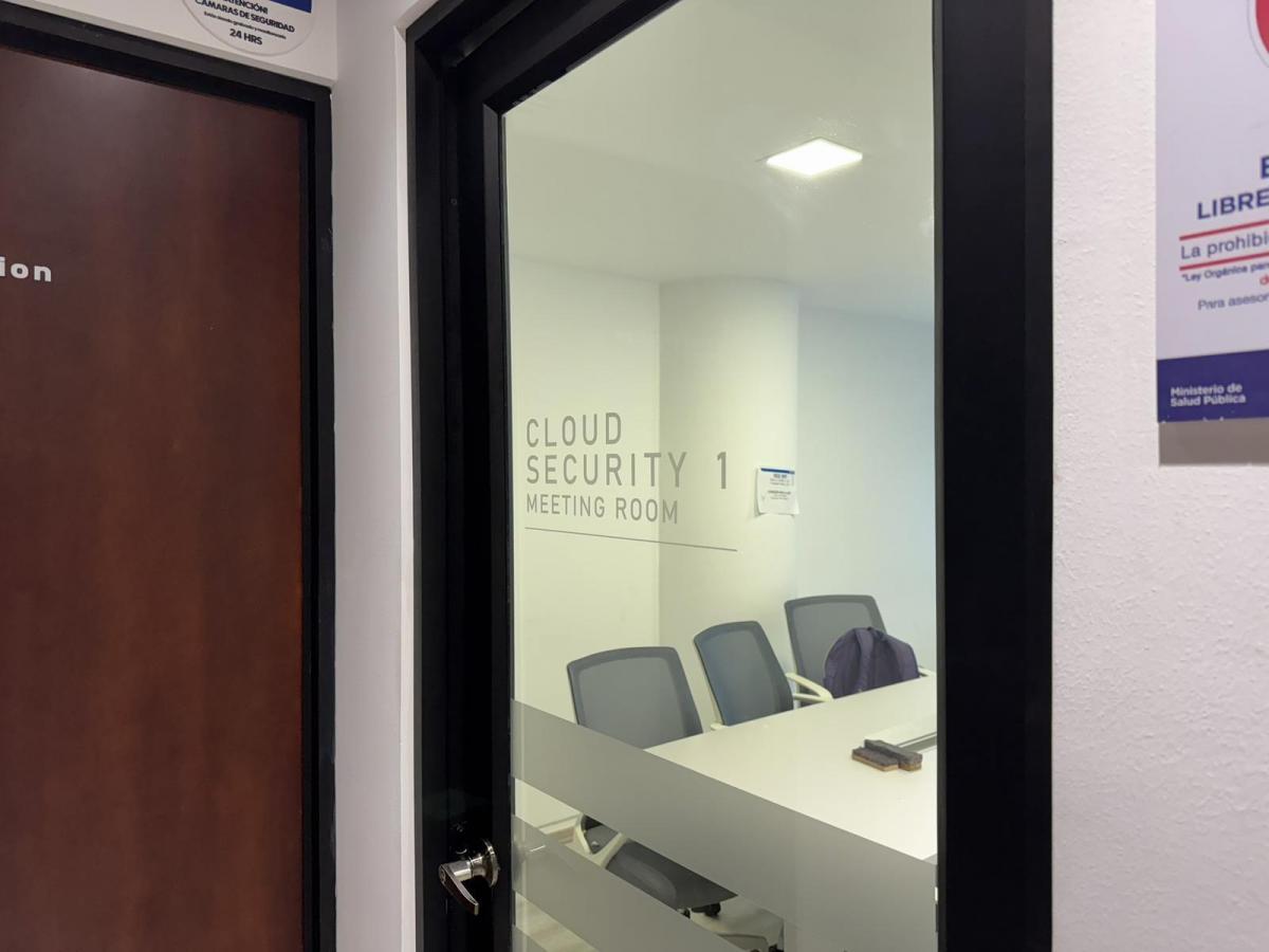 Venta Oficina de 132 m² en Edificio Corporativo Amazonas y Pereira - Quito — imagen 2