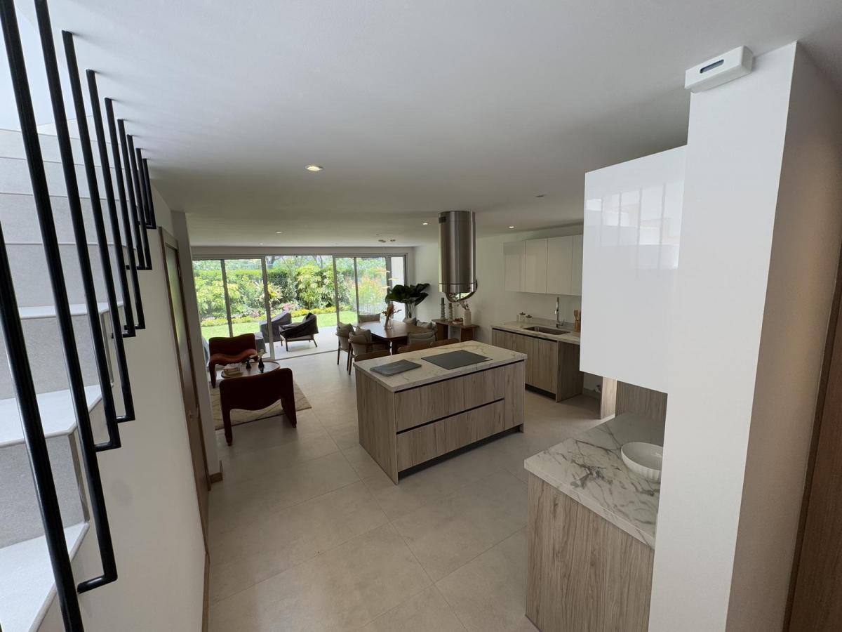 Puembo 195.14 m² en Venta Casa Esquinera Dos Plantas con Jardin 3 Habitaciones — imagen 6