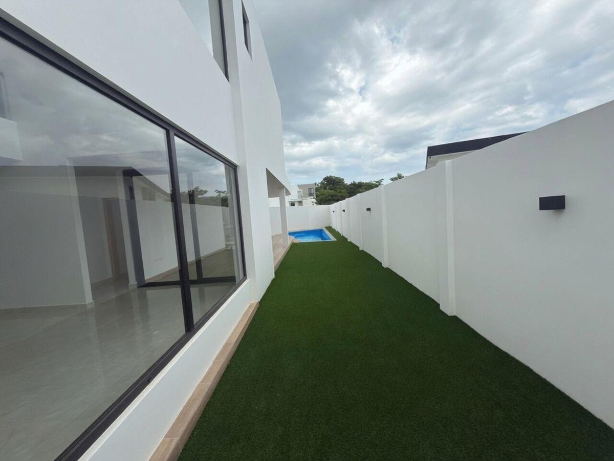 Hermosa Casa de Venta en Ciudad del Mar – Manta! Piscina! a Estrenar!, Manabí — imagen 5