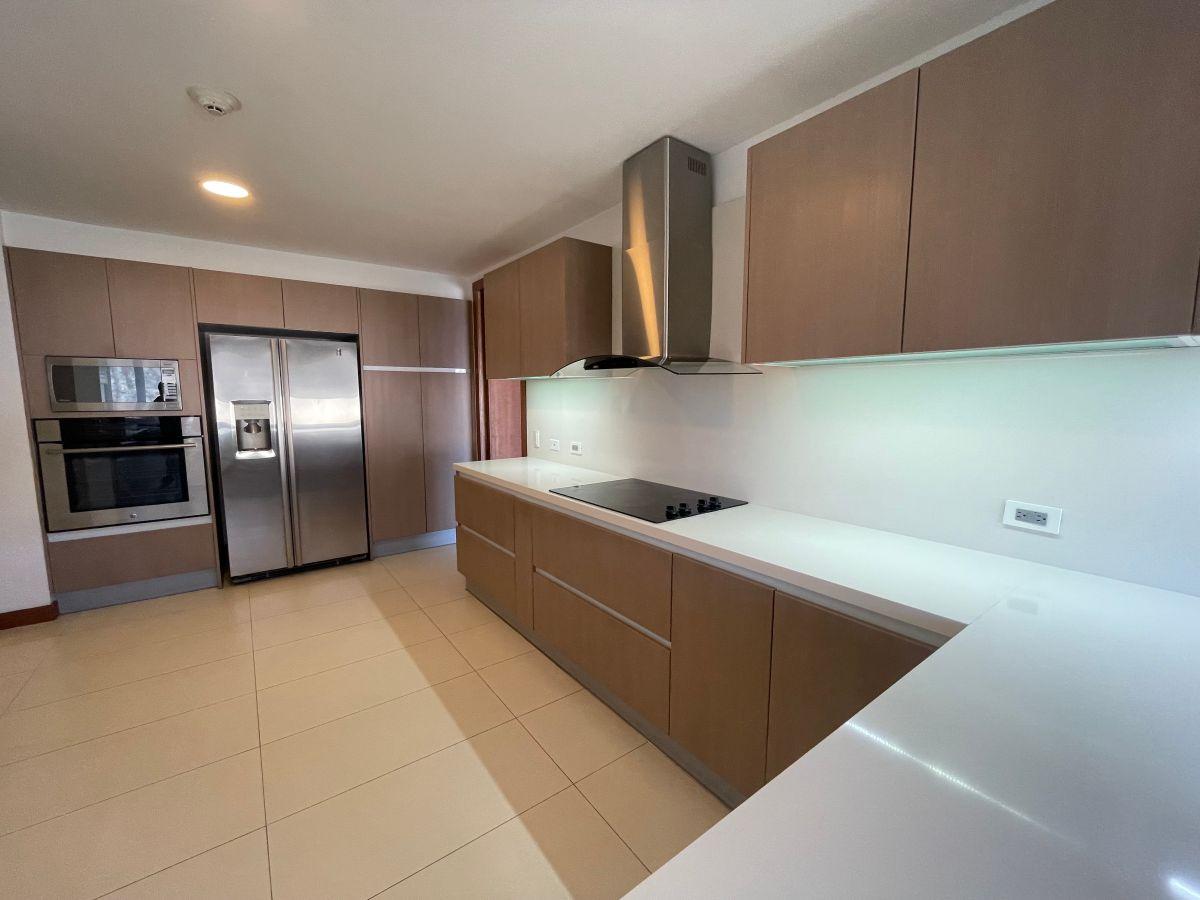 Departamento de 270 m² con 3 Habitaciones en Venta en González Suárez — imagen 10