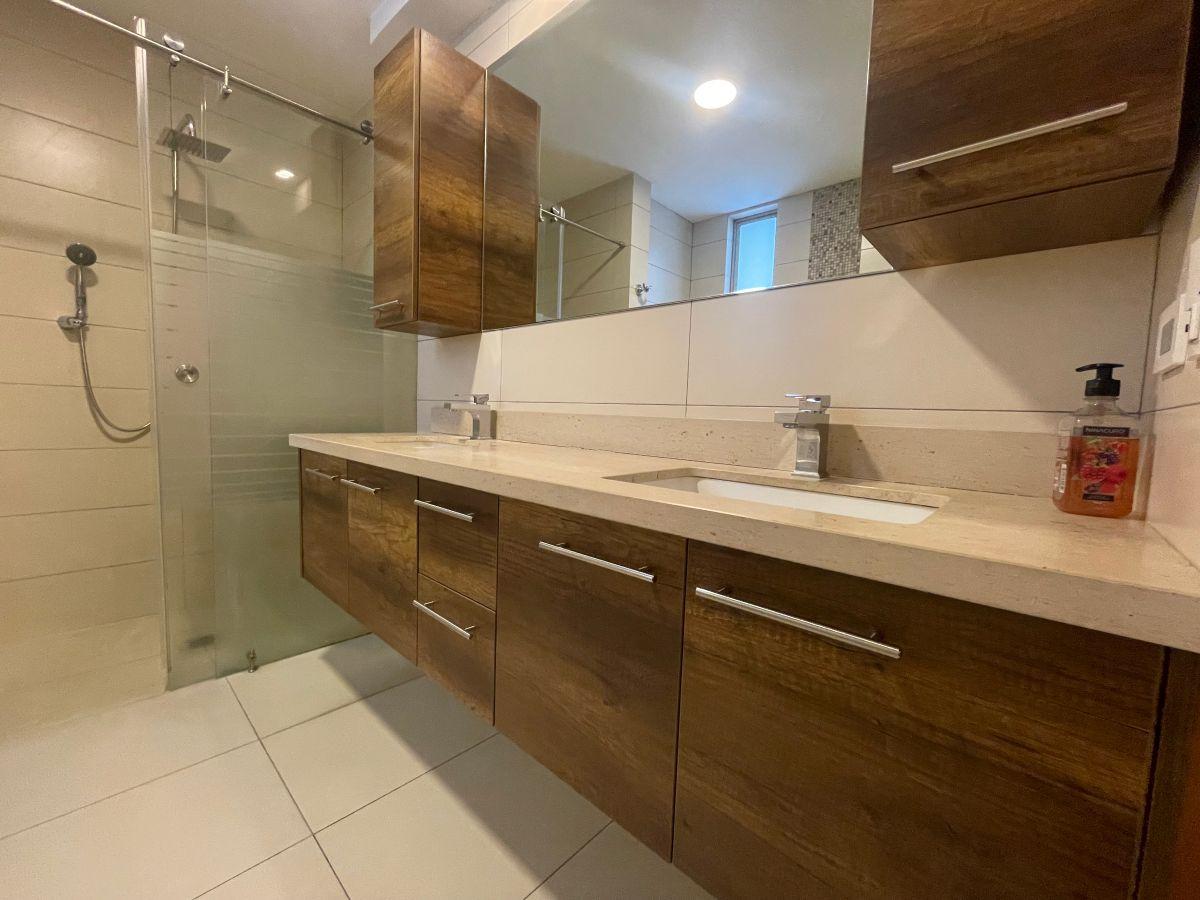 Departamento de 270 m² con 3 Habitaciones en Venta en González Suárez — imagen 8
