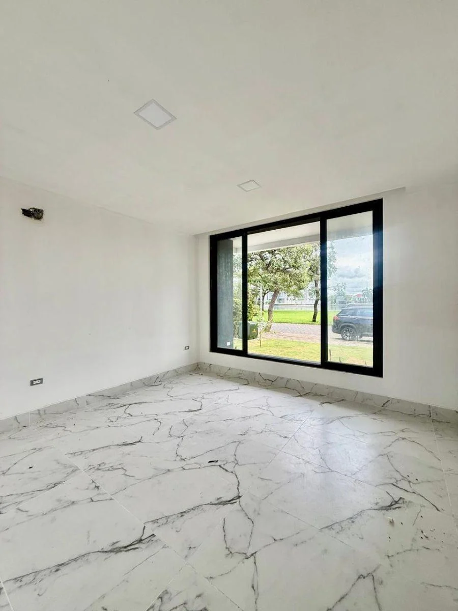 Isla Mocolí – Casa de Estreno Frente Al Lago, Guayas — imagen 5