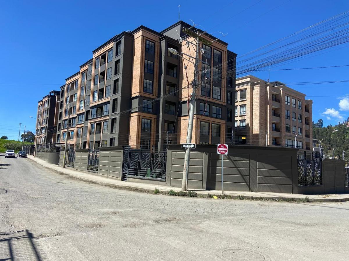 Departamento en Venta, 3 Habitaciones. Control Sur, Azuay — imagen 2