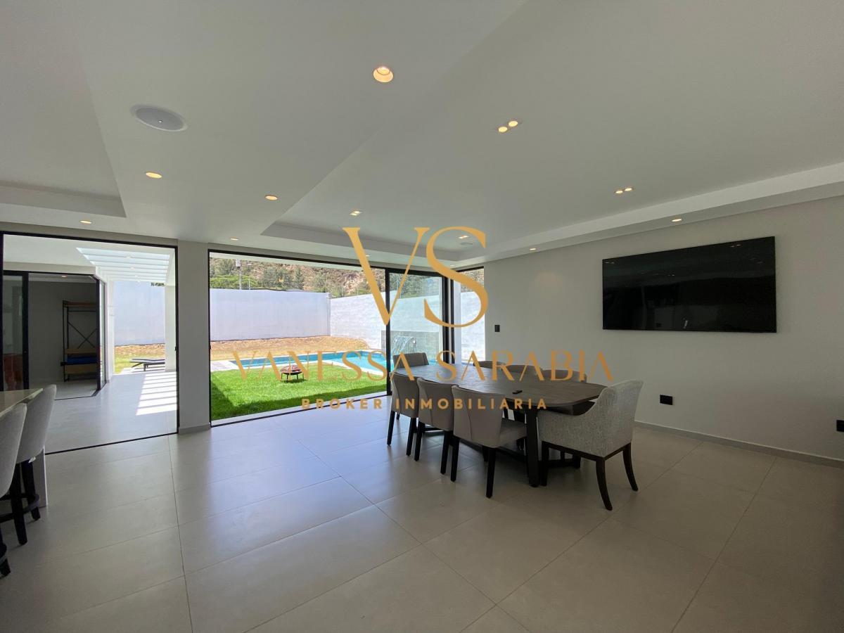 Vendo Casa Moderno Dentro de Urbanización en Guayllabamba - Ecuador — imagen 5
