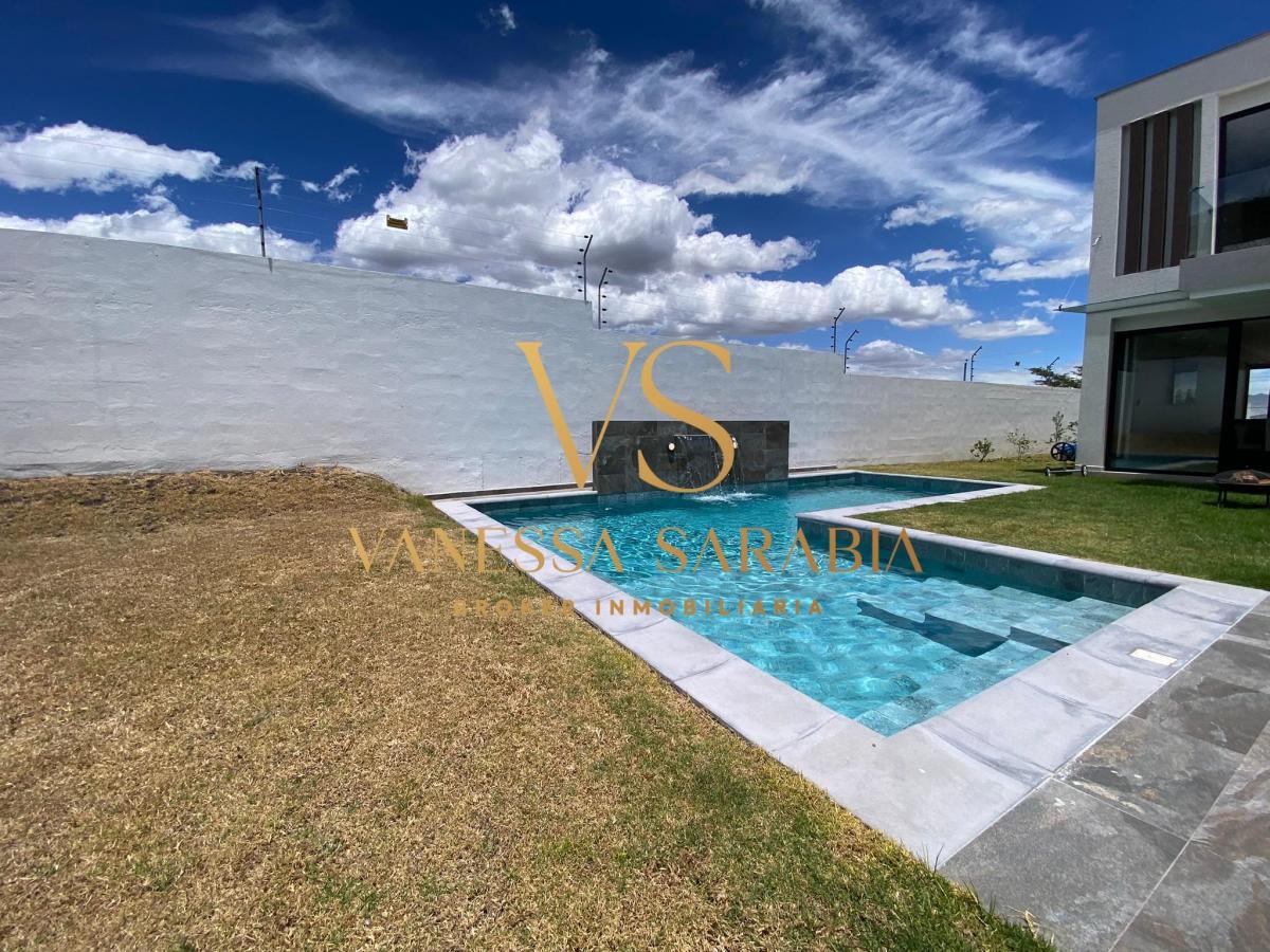 Vendo Casa Moderno Dentro de Urbanización en Guayllabamba - Ecuador — imagen 3