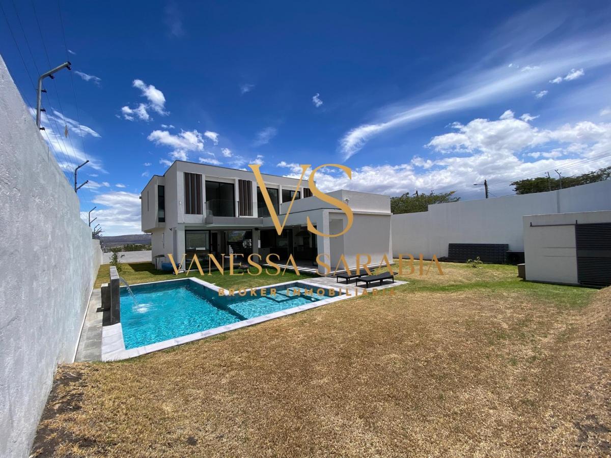 Vendo Casa Moderno Dentro de Urbanización en Guayllabamba - Ecuador — imagen 2