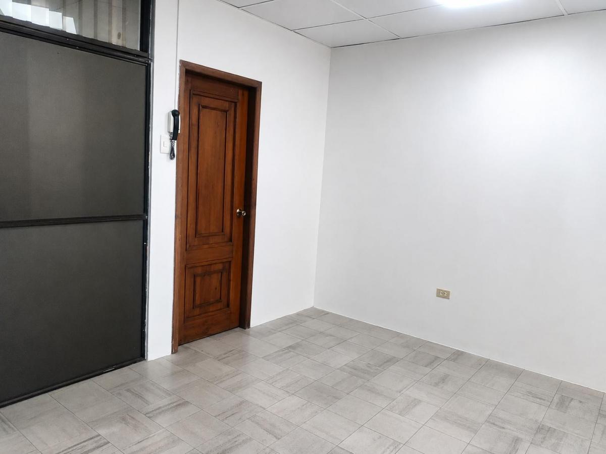 ¡Invierta en Una Oficina Estratégica Edificio Finec, Centro de Guayaquil!, Guayas — imagen 9