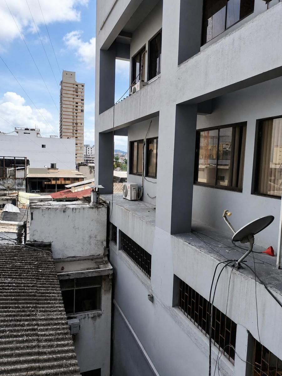 ¡Invierta en Una Oficina Estratégica Edificio Finec, Centro de Guayaquil!, Guayas — imagen 2