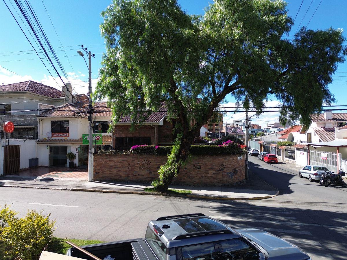 Esquina con Alto Potencial Comercial y de Servicio, Azuay — imagen 8