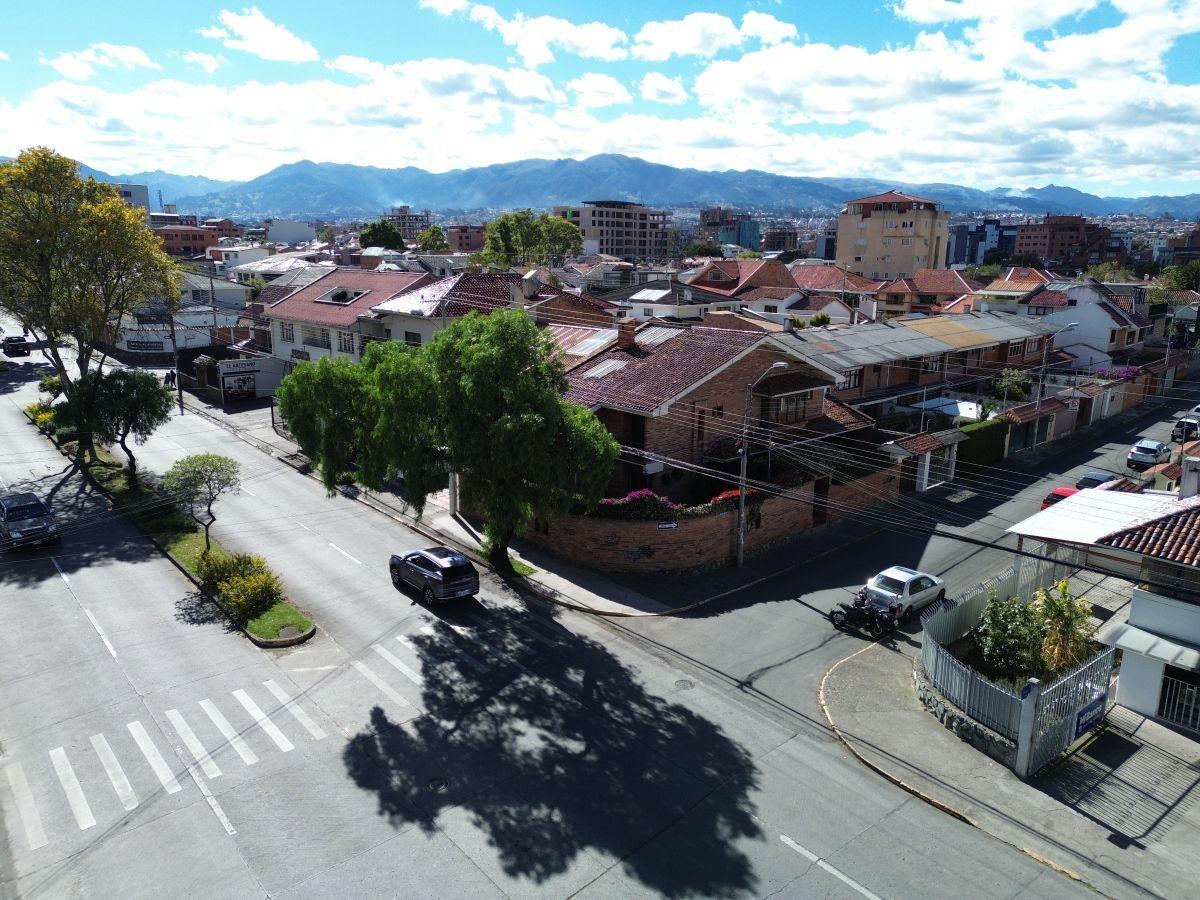Esquina con Alto Potencial Comercial y de Servicio, Azuay — imagen 7