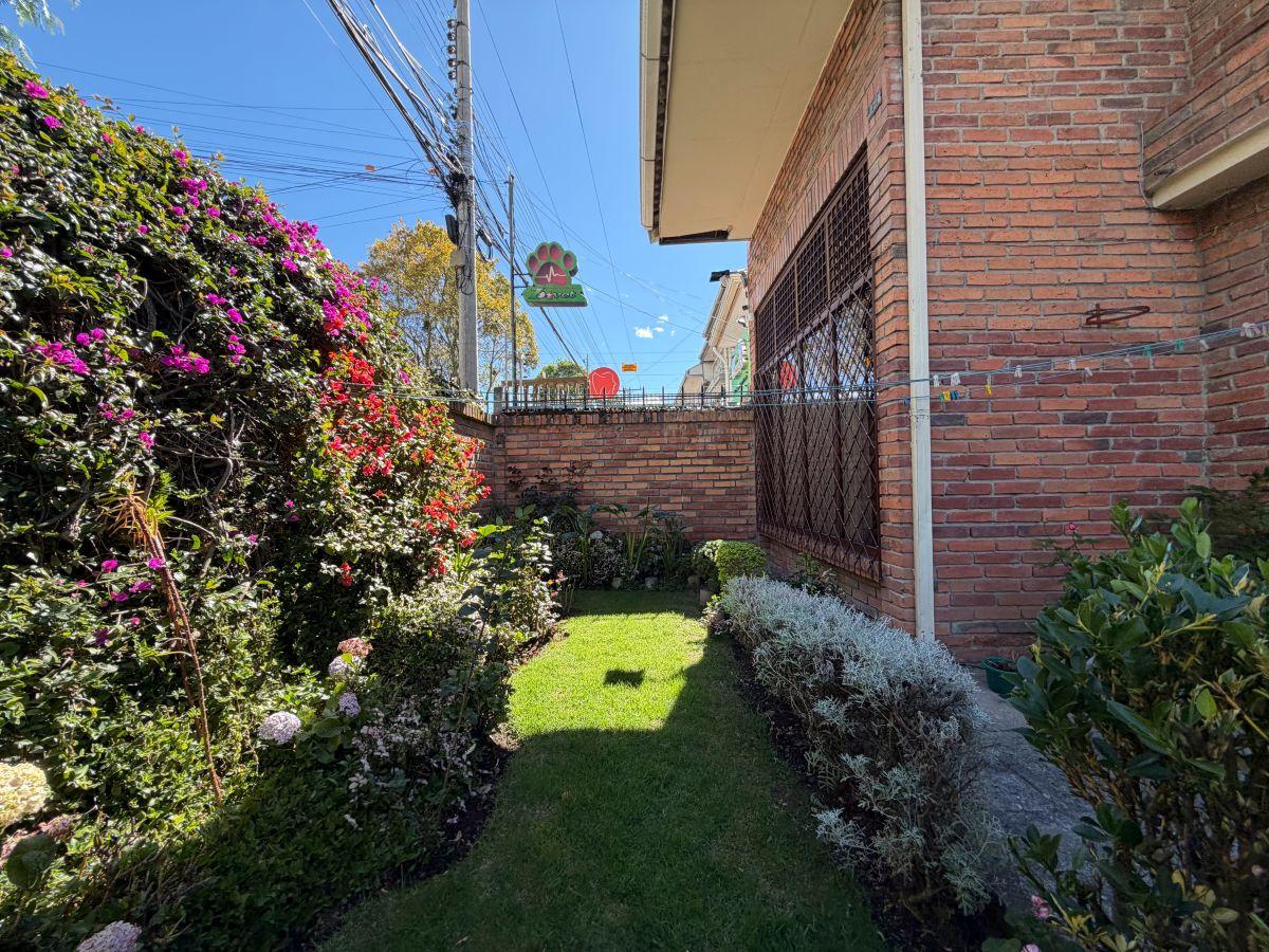 Esquina con Alto Potencial Comercial y de Servicio, Azuay — imagen 6