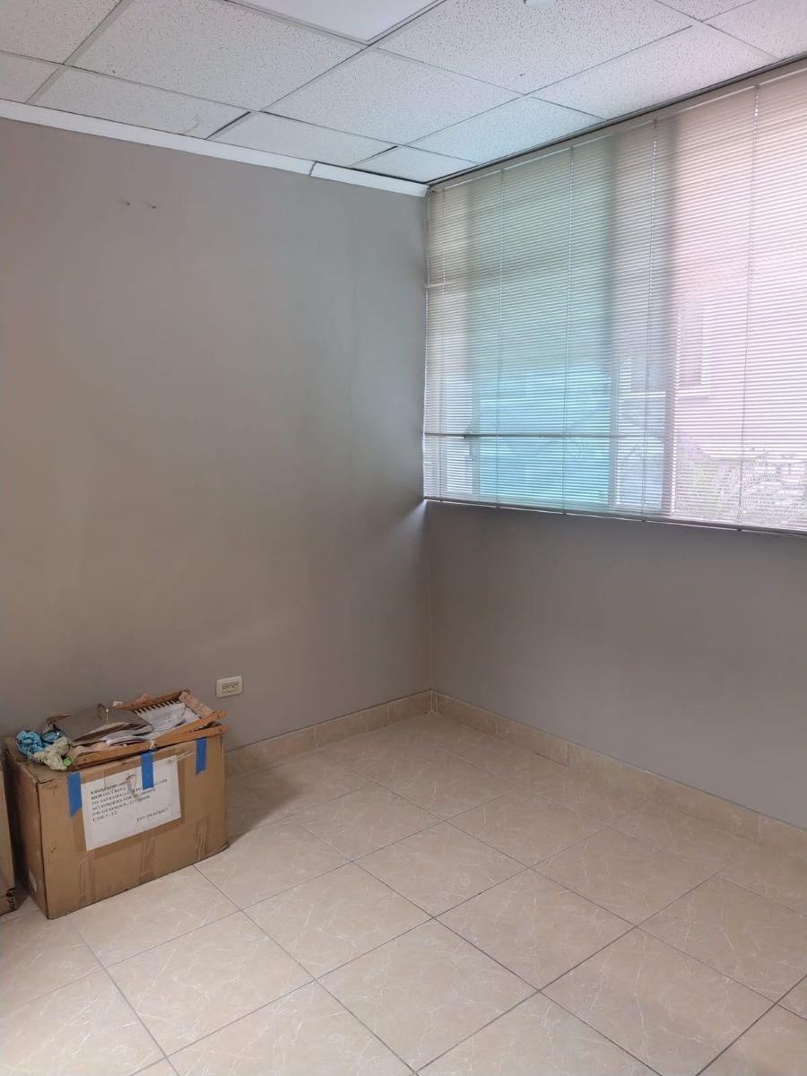 Vendo Consultorio en Edificio Medical Plaza. Kennedy Norte. Oportunidad, Guayas — imagen 5