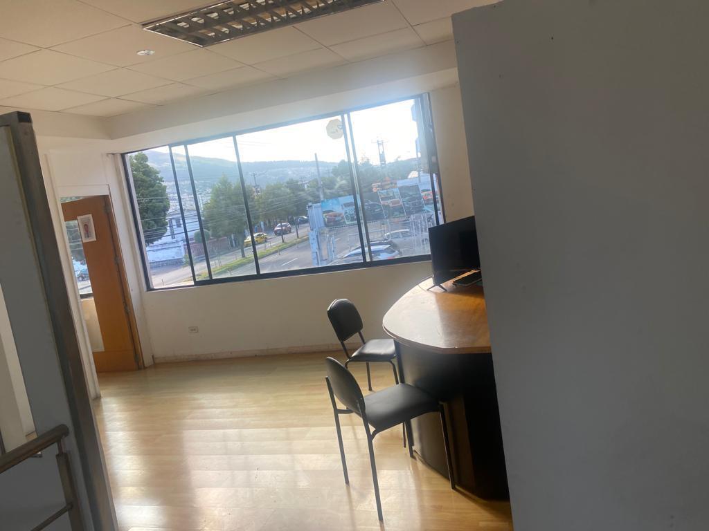 En Venta o Renta Excelente Terreno con Local Comercial en Av Principal — imagen 4
