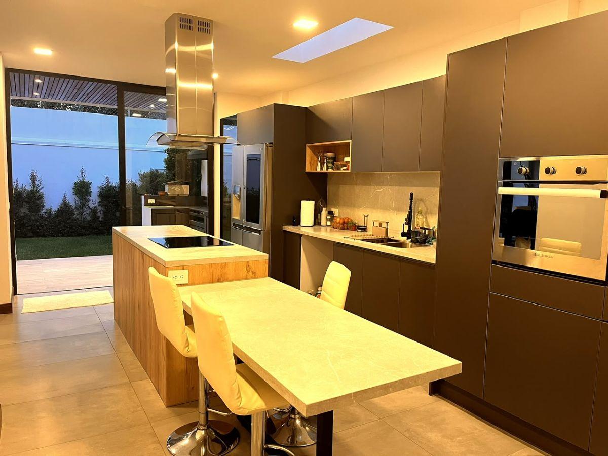 Vendo por Estrenar Casa de Venta en Puembo — imagen 4