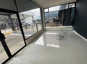 Vendo Terreno, Oficinas, Bodegas, Áreas Exhibición, Rentadas; Av Principal — imagen 3